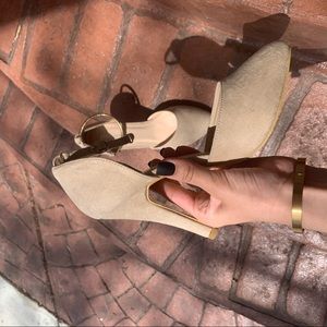 BRAND NEW NUDE HEELS